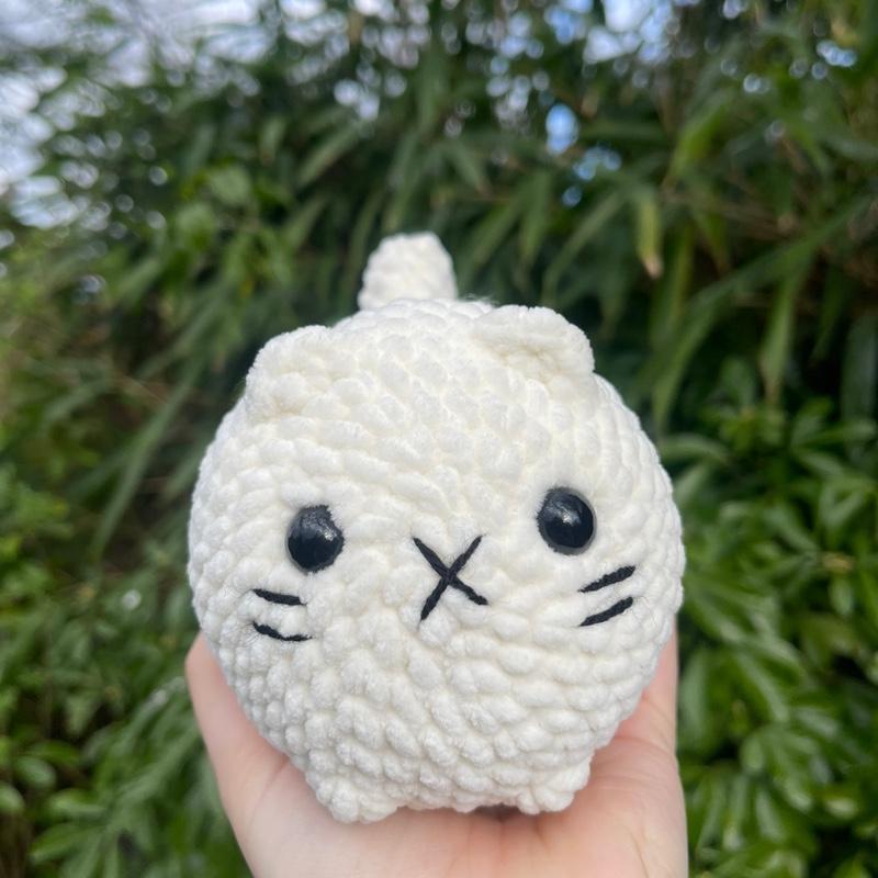 Loaf Cat Plushie - Soft and Cuddly Stuffed Toy for Kids