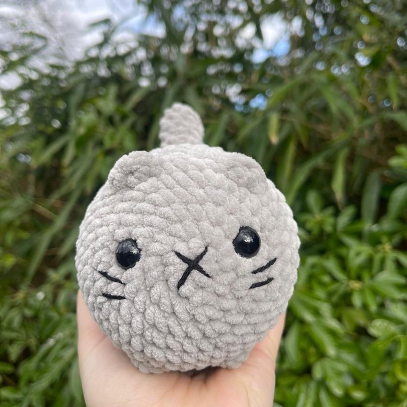 Loaf Cat Plushie - Soft and Cuddly Stuffed Toy for Kids