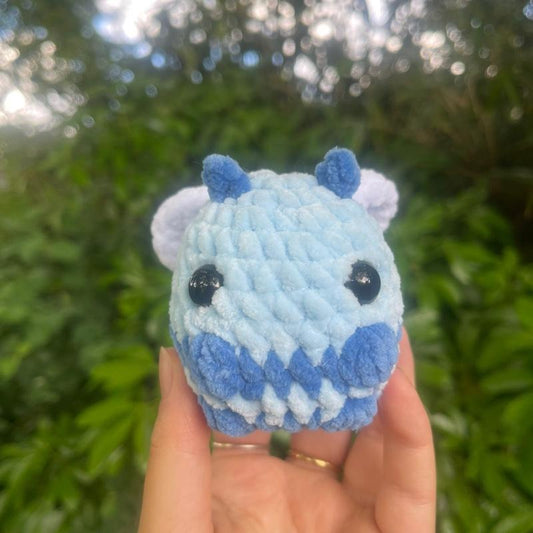 Sitting Bee Plushie