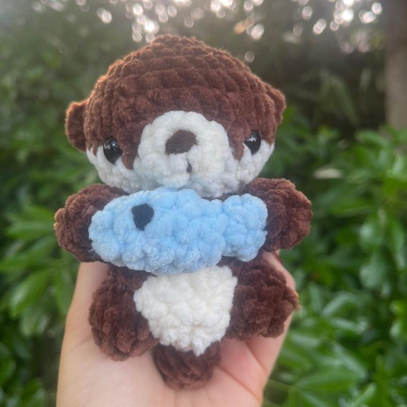 Crochet otter