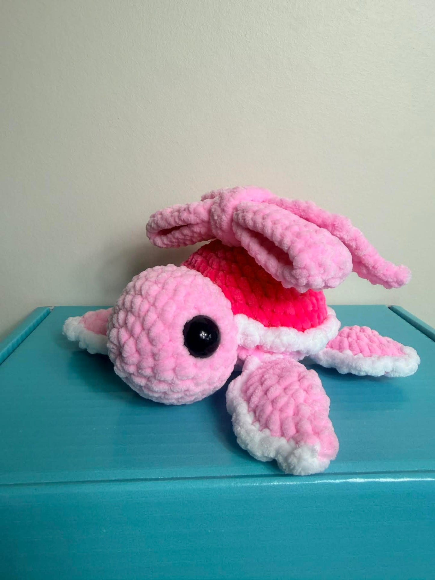 Bow Turtle Plushie - Soft and Cuddly Stuffed Toy for Kids