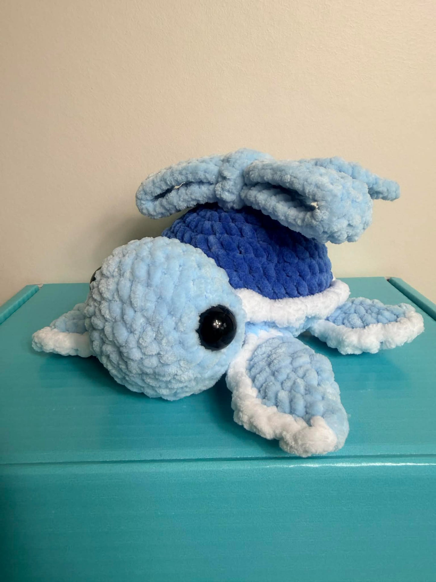 Bow Turtle Plushie - Soft and Cuddly Stuffed Toy for Kids