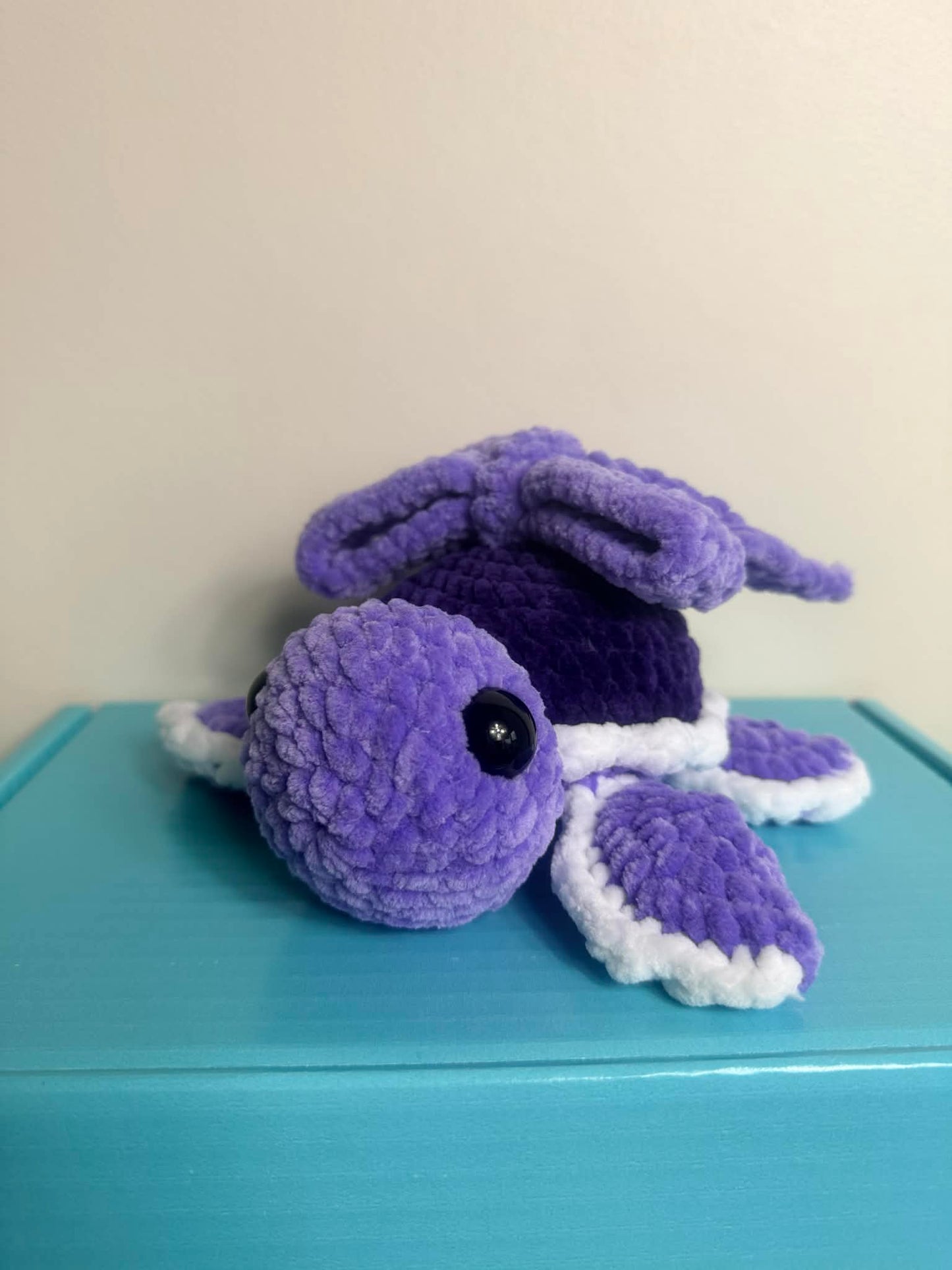 Bow Turtle Plushie - Soft and Cuddly Stuffed Toy for Kids